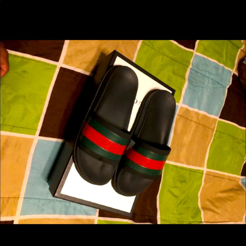 GUCCI Slides size 9🔴🟢